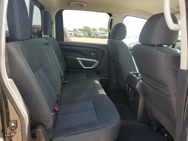2018 NISSAN TITAN SV