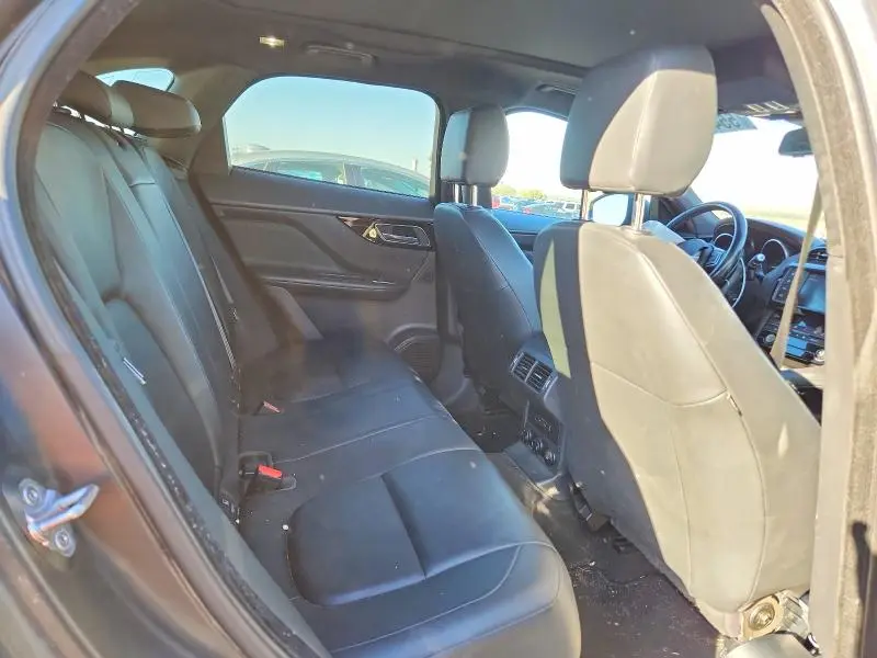 2017 JAGUAR F-PACE PREMIUM  