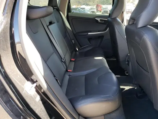 2015 VOLVO XC60 T6 PREMIER  