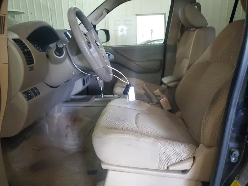 2013 NISSAN FRONTIER S  