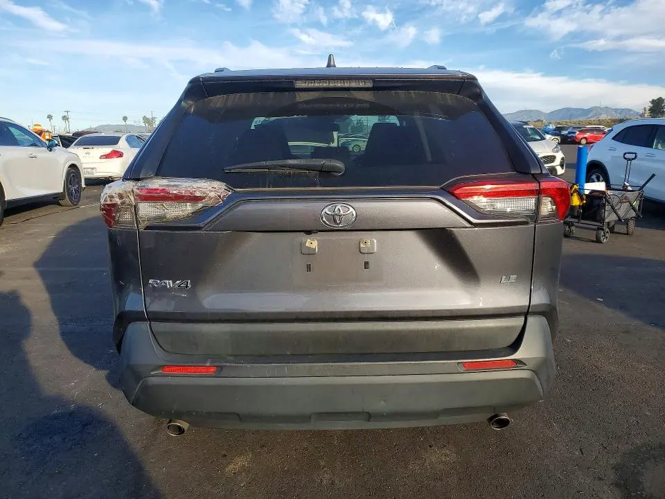 2019 TOYOTA RAV4 LE  