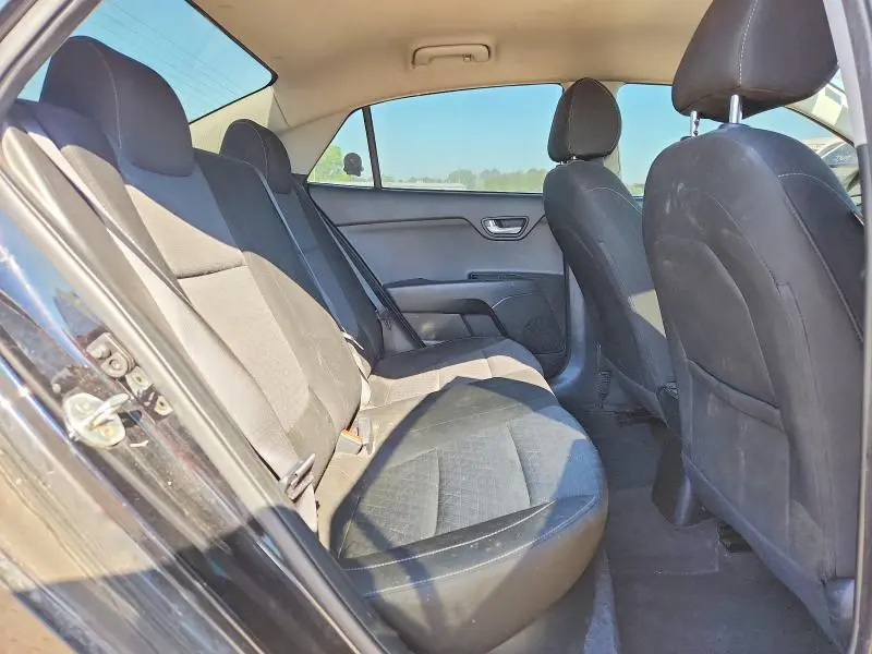 2022 KIA RIO LX  