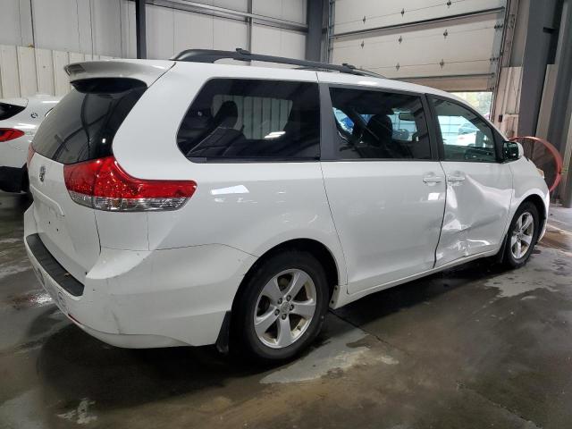 2012 TOYOTA SIENNA LE