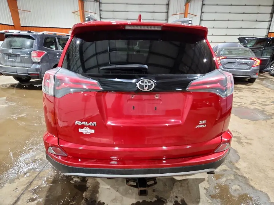 2017 TOYOTA RAV4 SE  