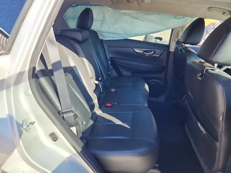2016 NISSAN ROGUE SL  