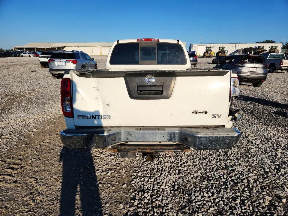 2018 NISSAN FRONTIER SV V6  