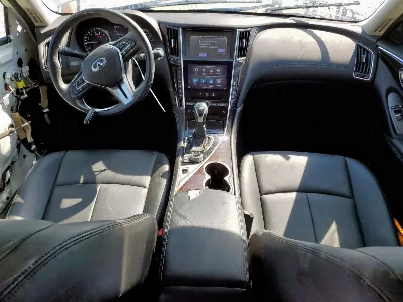 2018 INFINITI Q50 LUXE  