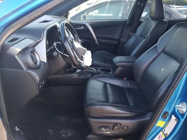 2016 TOYOTA RAV4 SE  