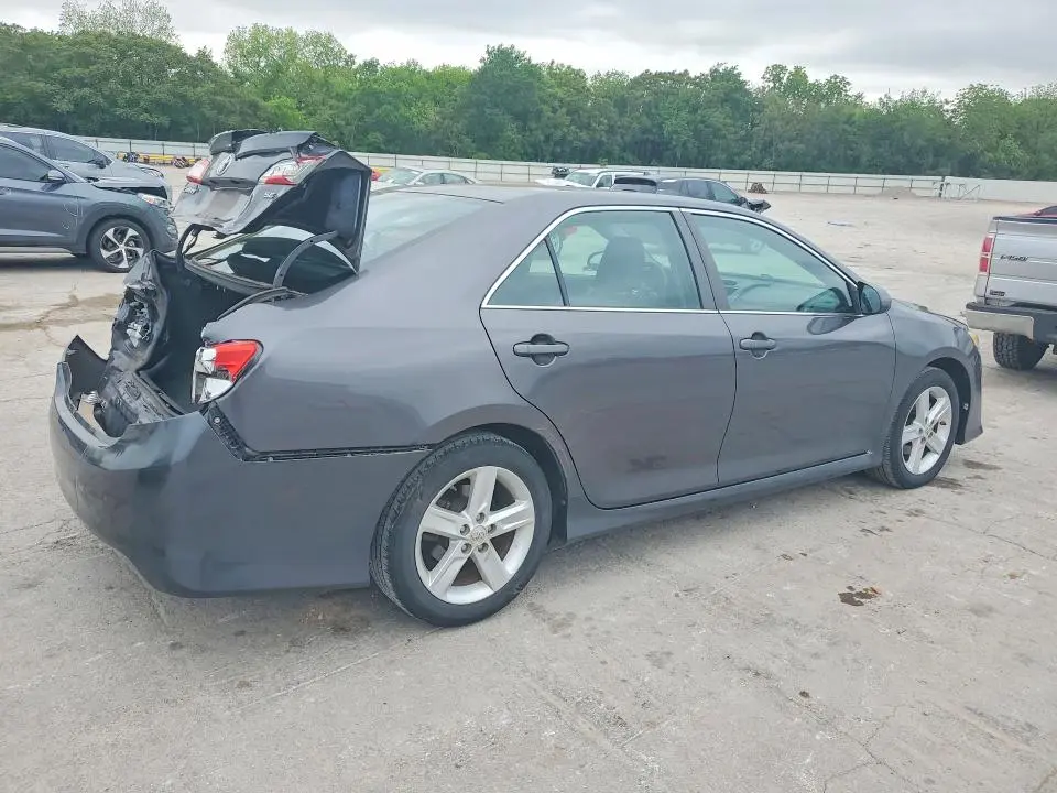 2012 TOYOTA CAMRY SE  