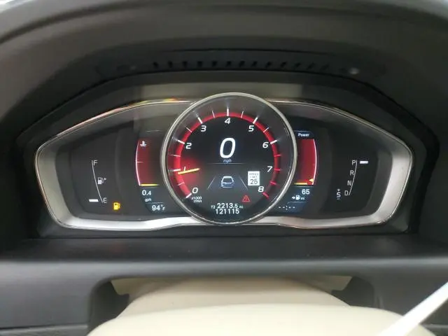 2016 VOLVO XC60 T5 PLATINUM  