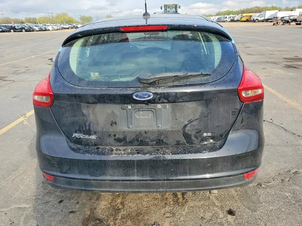 2016 FORD FOCUS SE  