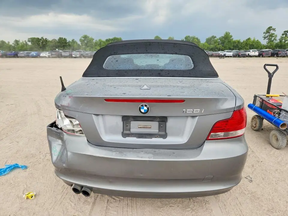 2011 BMW 128 I  