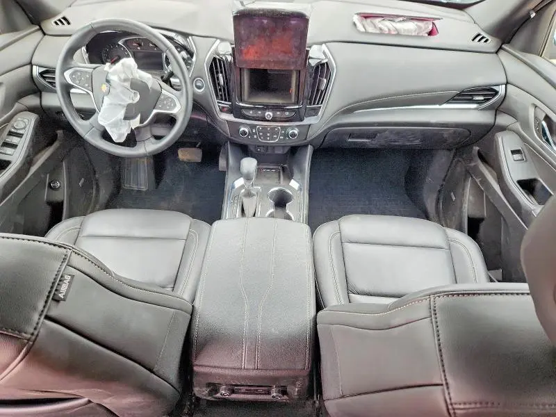 2023 CHEVROLET TRAVERSE LT  
