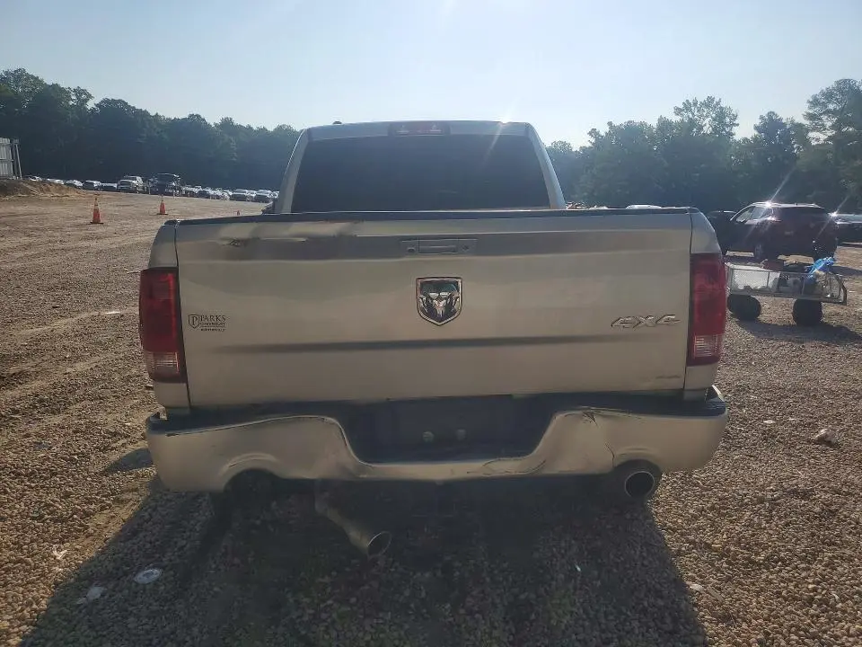 2014 RAM 1500 ST  