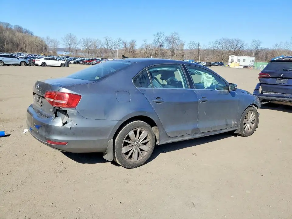 2015 VOLKSWAGEN JETTA SE  