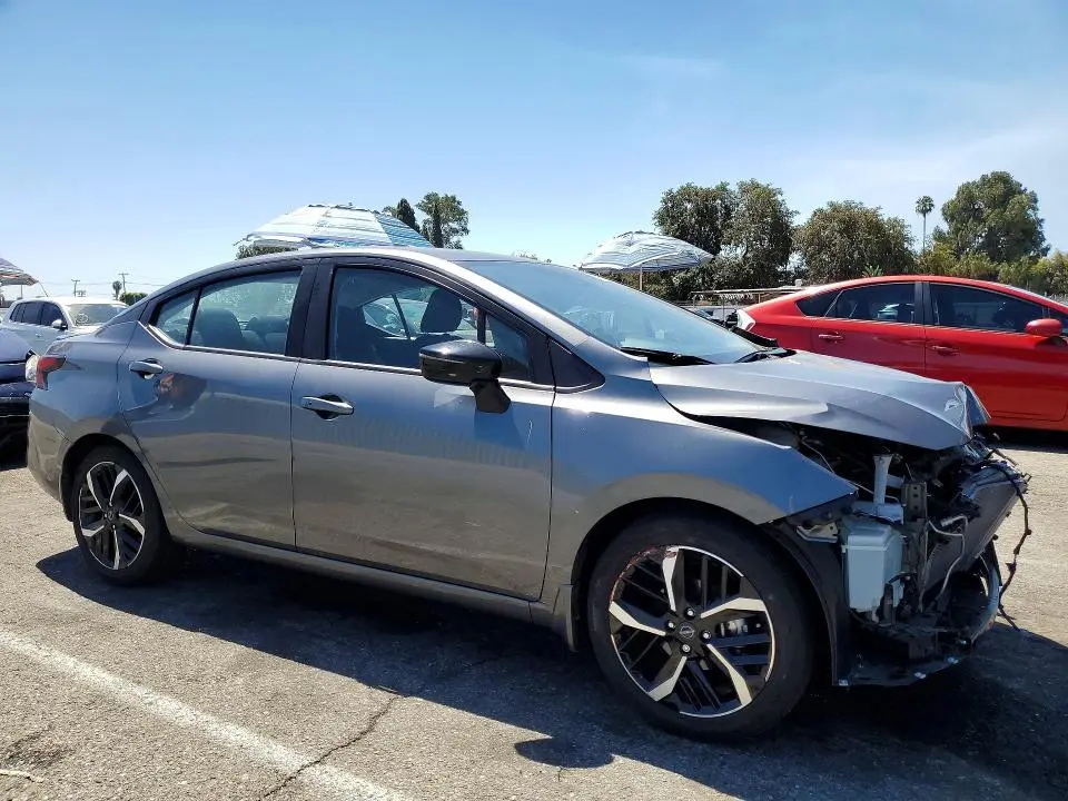 2025 NISSAN VERSA SR  