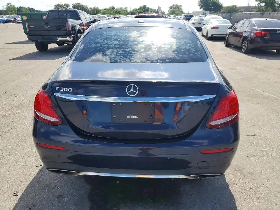 2017 MERCEDES-BENZ E 300  