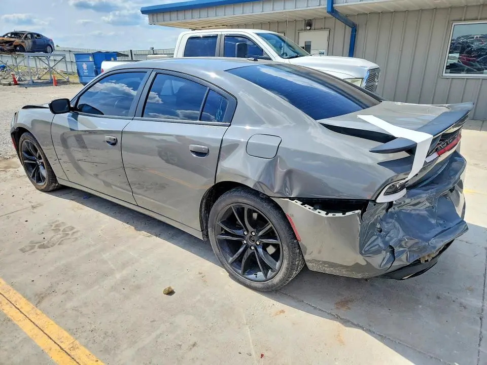 2017 DODGE CHARGER SE  