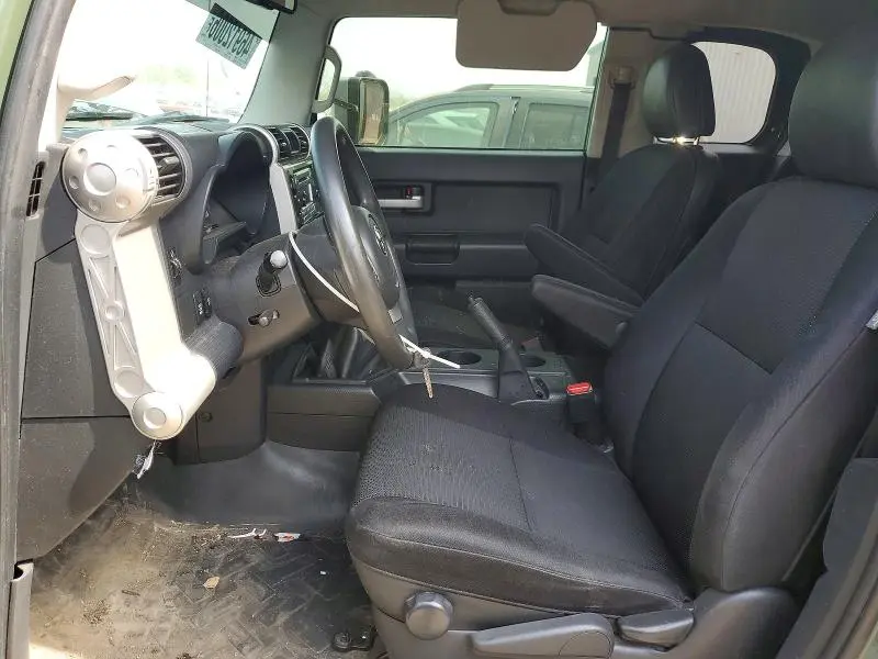 2013 TOYOTA FJ CRUISER BASE  