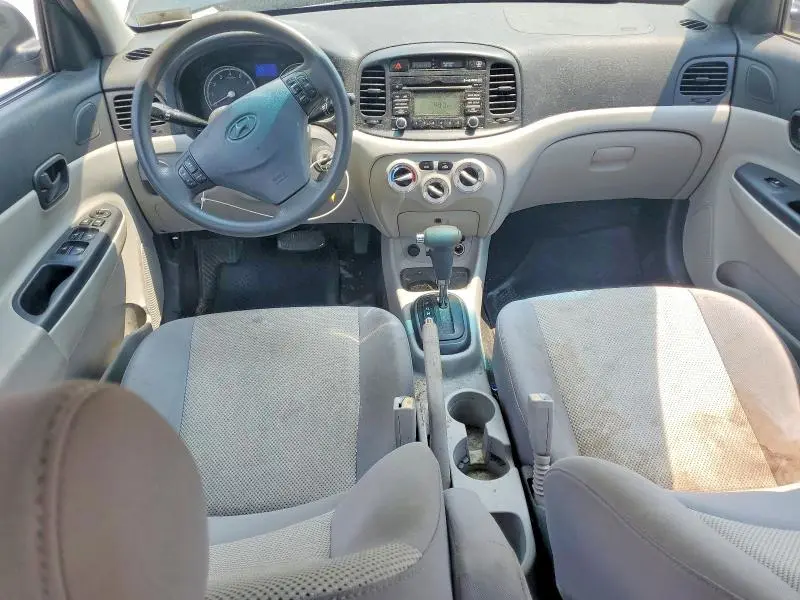 2010 HYUNDAI ACCENT GLS  