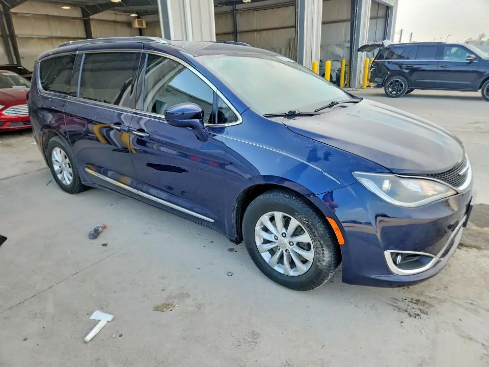 2018 CHRYSLER PACIFICA TOURING L PLUS  