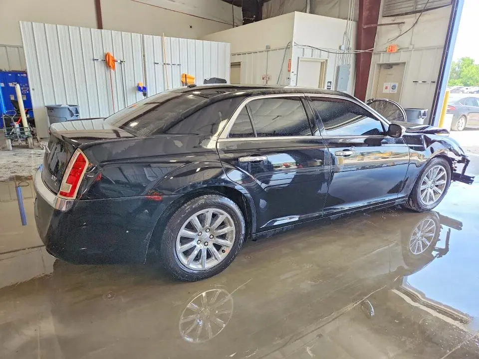 2012 CHRYSLER 300C   