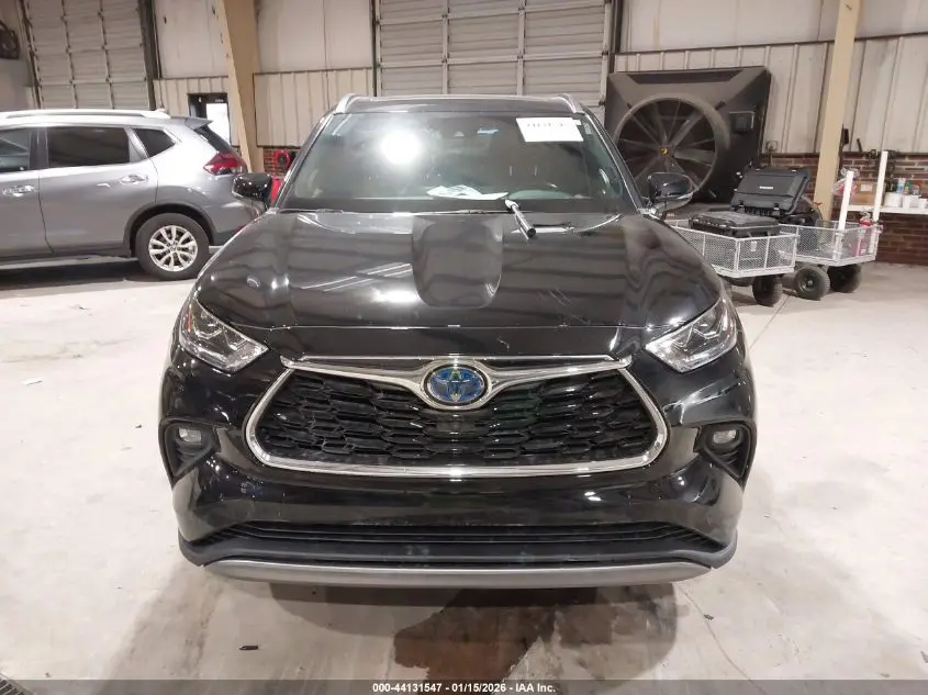 2021 TOYOTA HIGHLANDER HYBRID PLATINUM