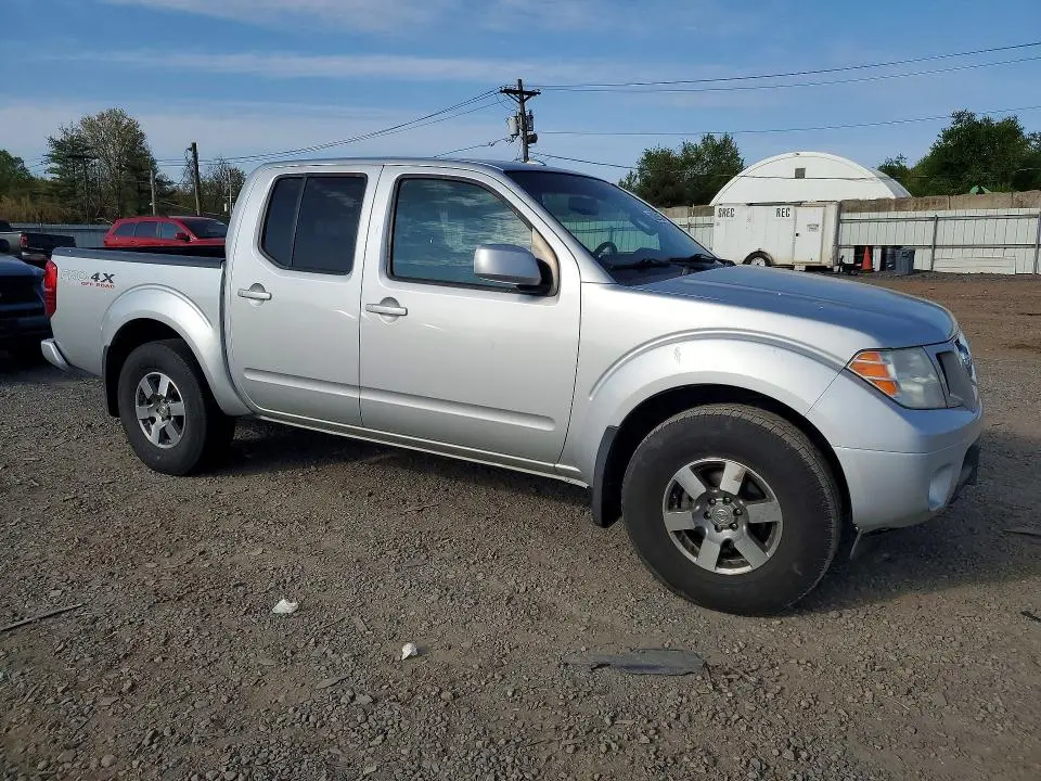 2012 NISSAN FRONTIER S  