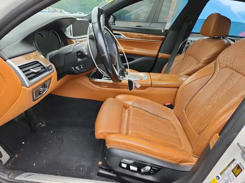 2018 BMW 750 XI  