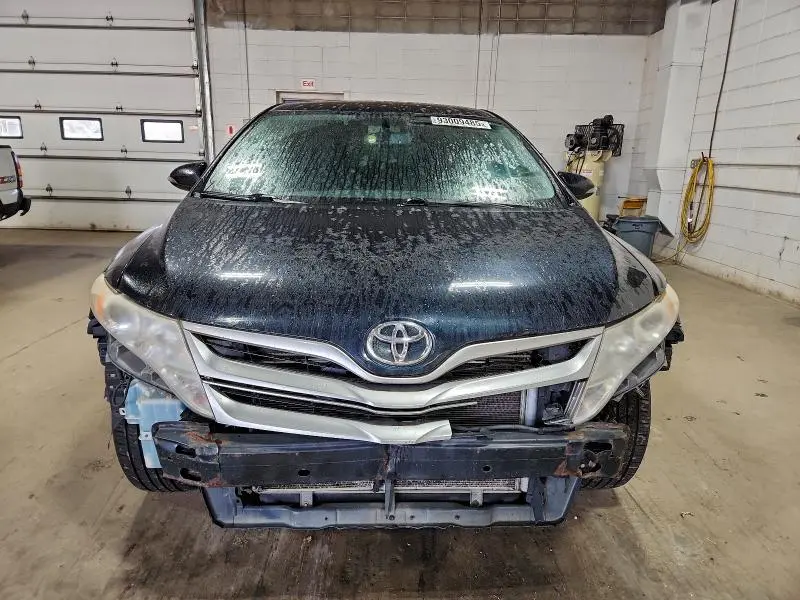 2013 TOYOTA VENZA LE  