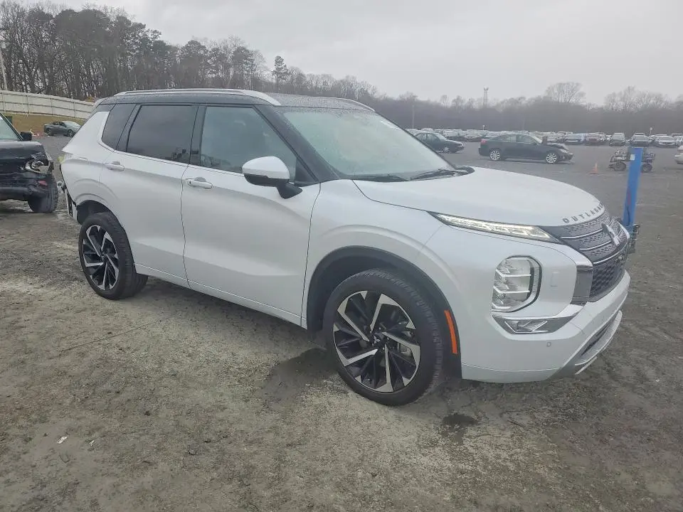 2024 MITSUBISHI OUTLANDER SEL  