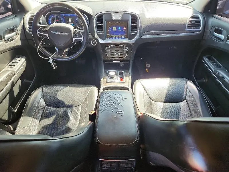 2016 CHRYSLER 300C   