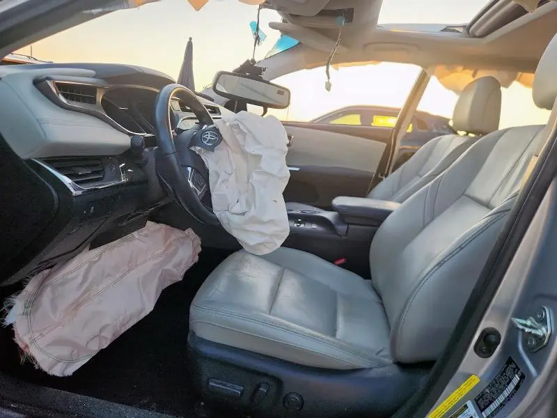 2015 TOYOTA AVALON XLE  