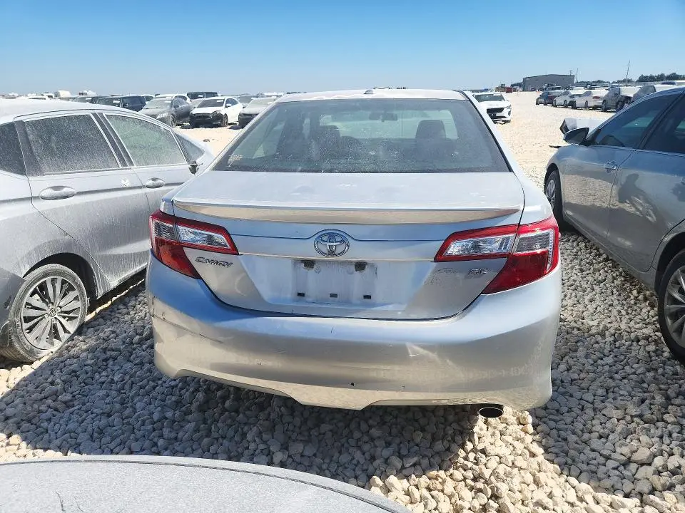 2012 TOYOTA CAMRY SE  
