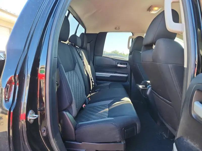 2018 TOYOTA TUNDRA SR5  