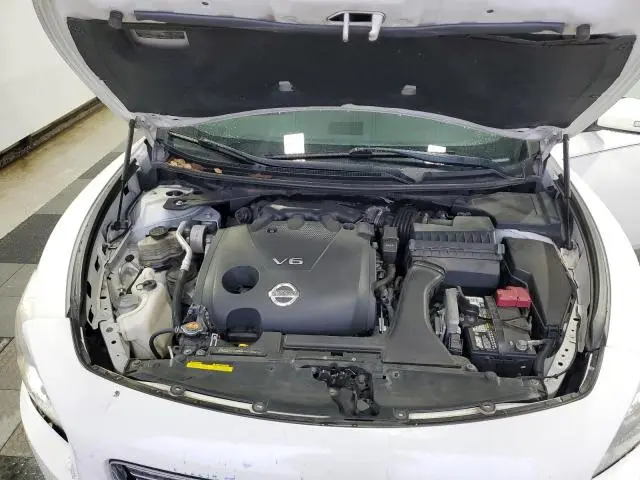 2011 NISSAN MAXIMA S  