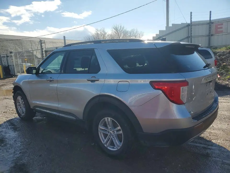 2022 FORD EXPLORER XLT  