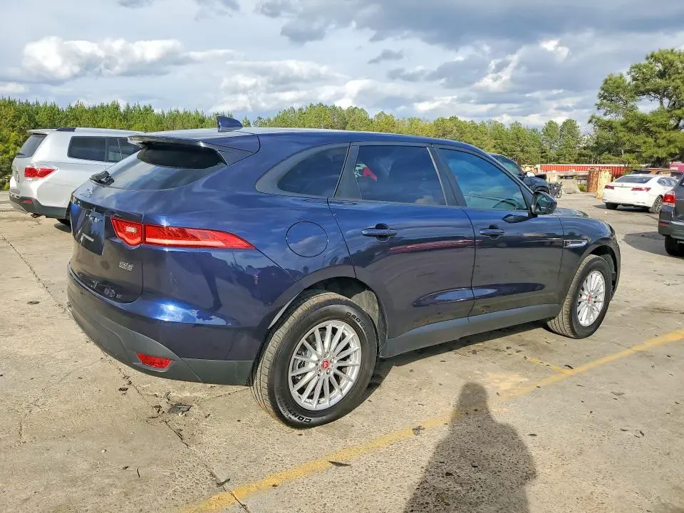 2017 JAGUAR F-PACE   