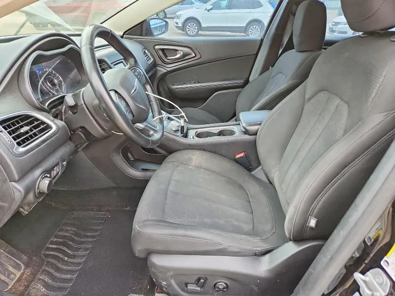 2016 CHRYSLER 200 LX  