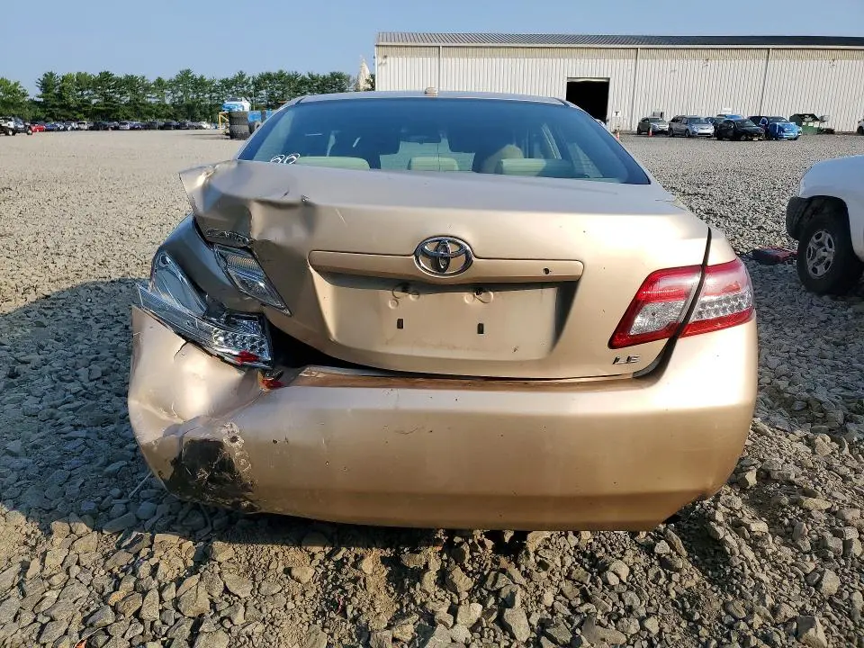 2010 TOYOTA CAMRY LE  
