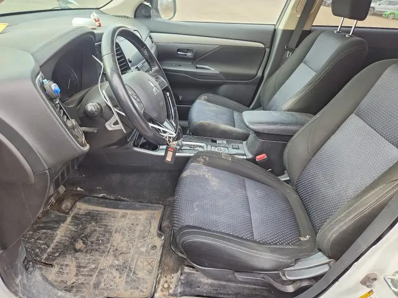 2018 MITSUBISHI OUTLANDER SE  