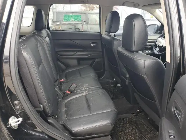 2018 MITSUBISHI OUTLANDER SE  