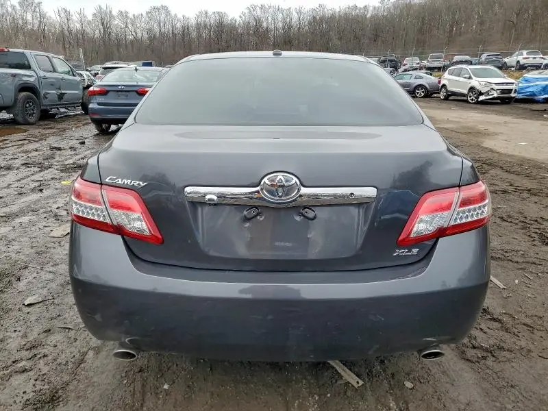 2010 TOYOTA CAMRY SE  