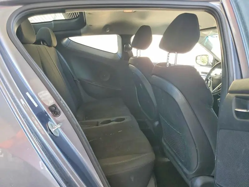2016 HYUNDAI VELOSTER BASE  