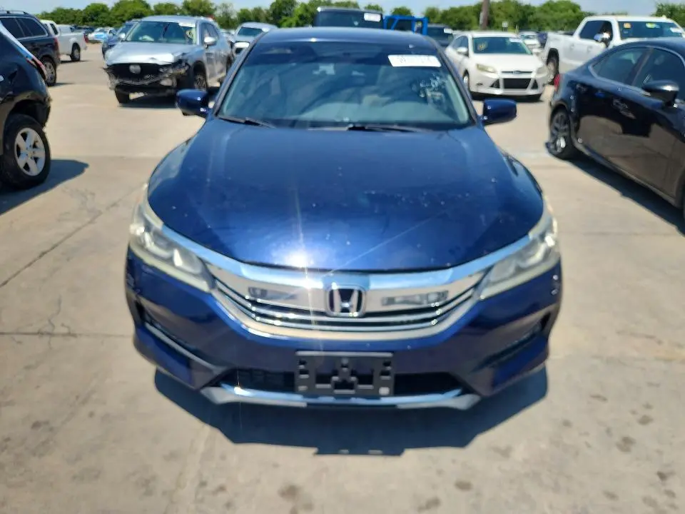 2017 HONDA ACCORD EX  