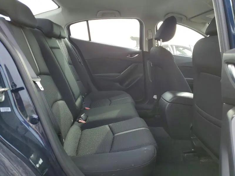 2017 MAZDA 3 TOURING  