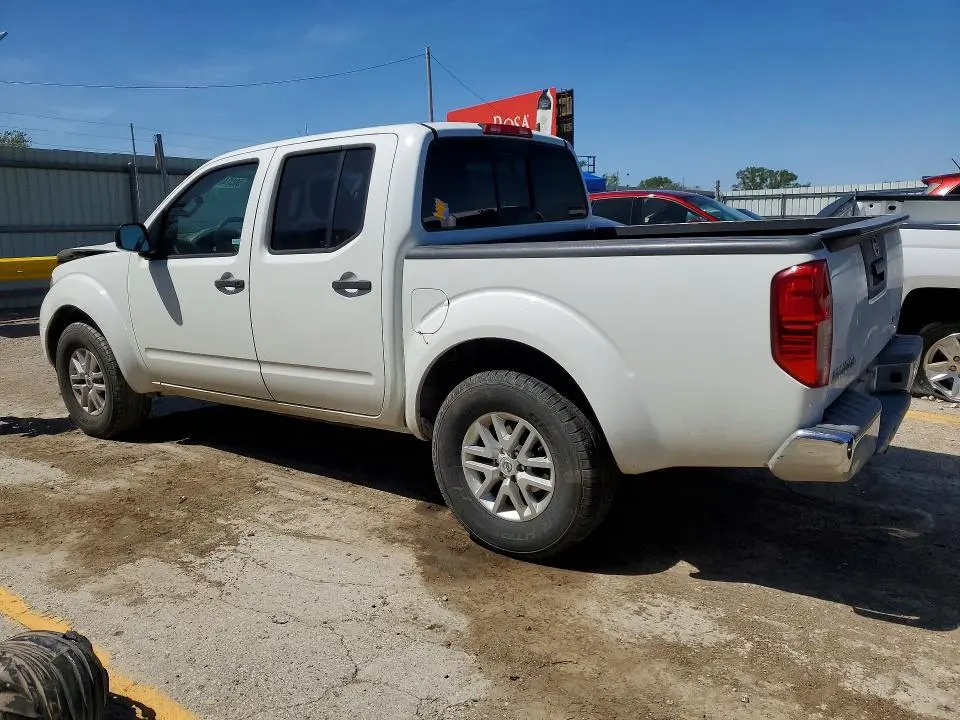 2015 NISSAN FRONTIER SV  