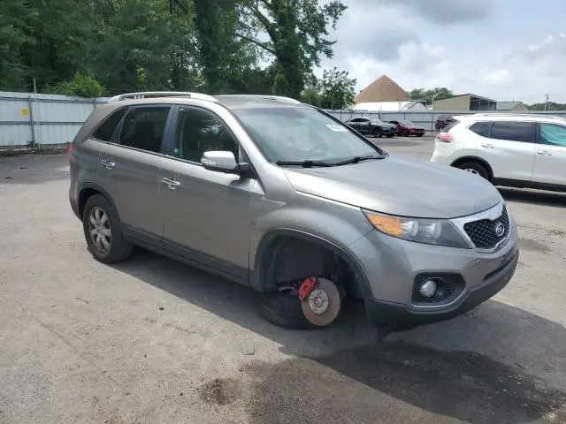 2012 KIA SORENTO BASE  