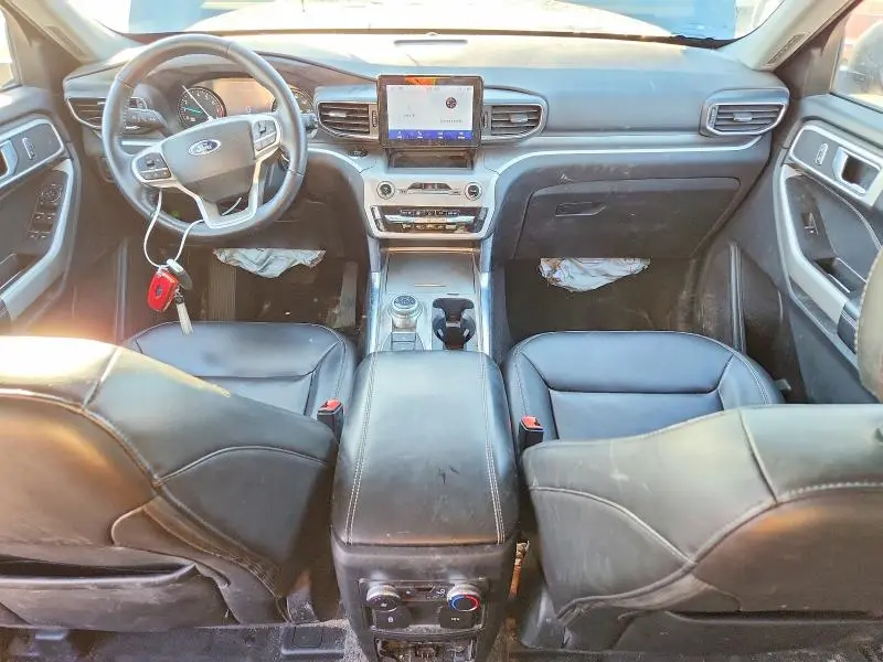 2022 FORD EXPLORER XLT  