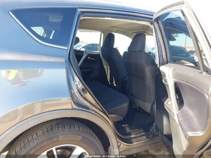 2018 TOYOTA RAV4 XLE